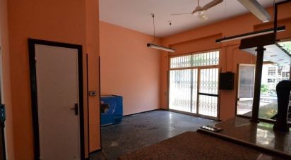 Negozio / locale commerciale di 52 m² in Genova (16156)