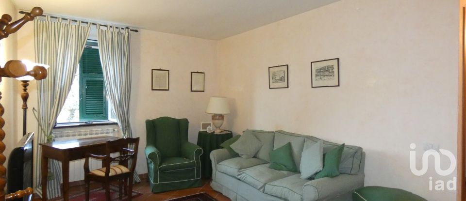 Four-room apartment of 65 m² in Carro (19012)