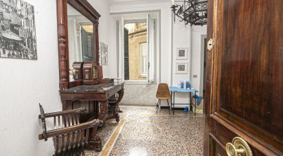 Appartamento 11 locali di 240 m² a Genova (16126)