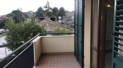 Appartamento 6 locali di 130 m² a Rapagnano (63831)