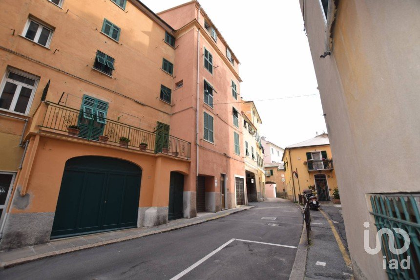 Apartment 6 rooms of 110 m² in Genova (16157)