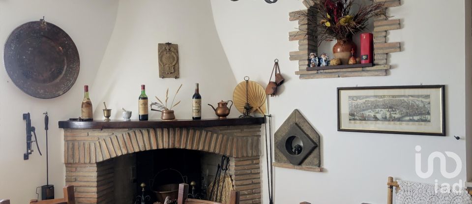 House 4 rooms of 114 m² in - (06026)