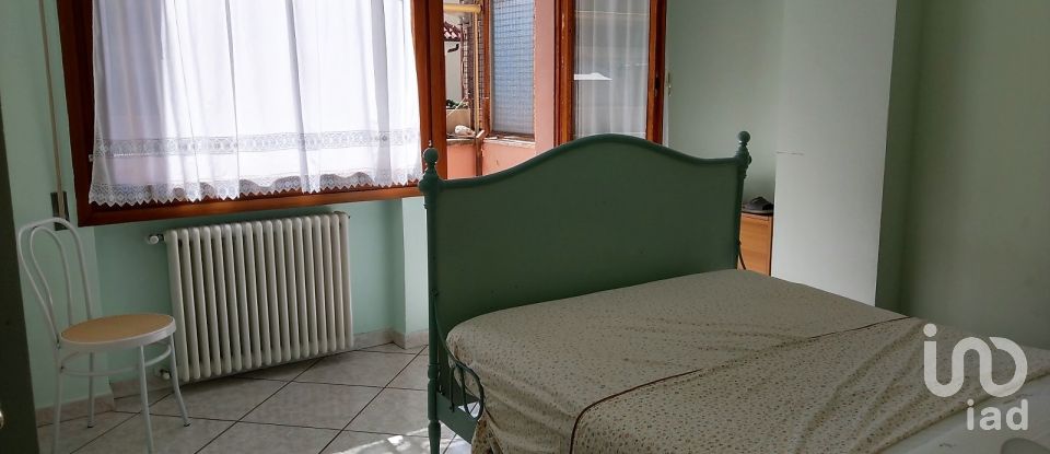 Apartment 6 rooms of 135 sq m in Borgio Verezzi (17022)
