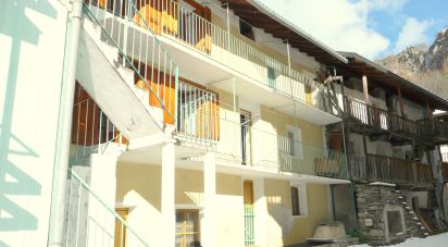House 6 rooms of 106 m² in Valprato Soana (10080)