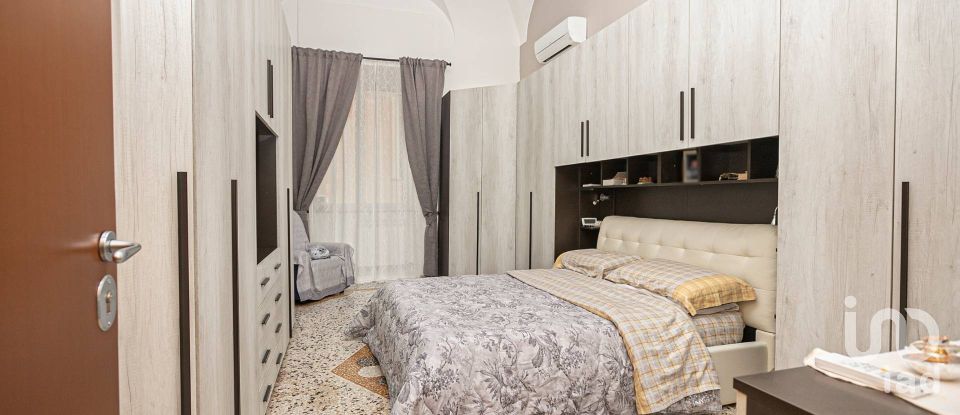 Apartment 7 rooms of 200 sq m in Genova (16123)