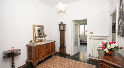 Appartamento 5 locali di 90 m² a Genova (16163)