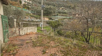 House 7 rooms of 159 m² in Avegno (16030)