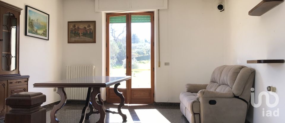 Casa indipendente / Villa 6 locali di 150 m² in Montottone (63843)