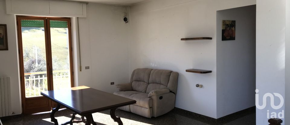 Casa indipendente / Villa 6 locali di 150 m² in Montottone (63843)