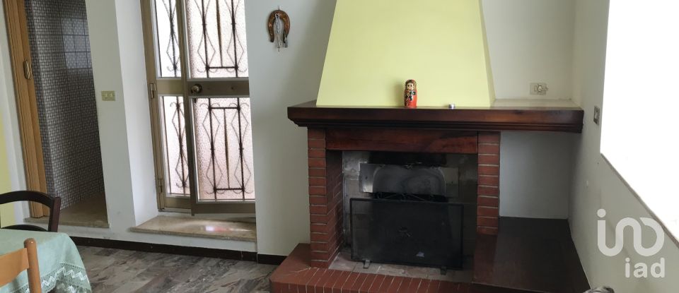 Casa indipendente / Villa 6 locali di 150 m² in Montottone (63843)