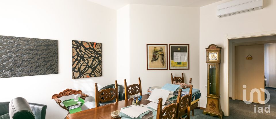 Three-room apartment of 103 m² in Milano (20145)