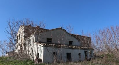 Country house 10 rooms of 400 sq m in Colonnella (64010)