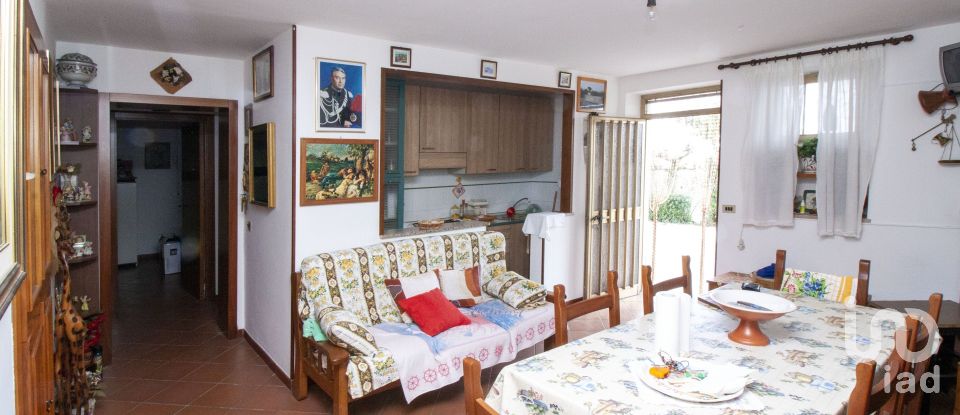 Three-room apartment of 49 m² in Atri (64032)