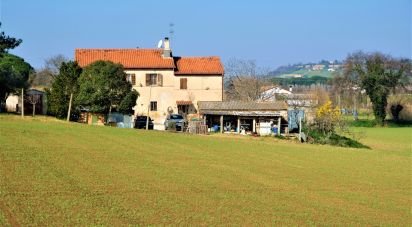 Town house 9 rooms of 221 sq m in Monsano (60030)