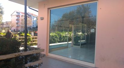 Negozio / locale commerciale di 60 m² in Pescara (65125)