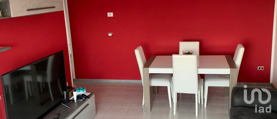 Four-room apartment of 93 m² in Roma (00156)