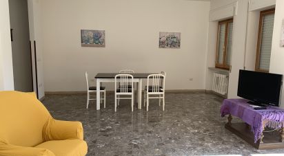 Apartment 7 rooms of 143 sq m in Giulianova (64021)