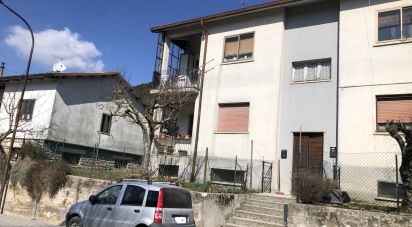 Trilocale di 70 m² a Apecchio (61042)