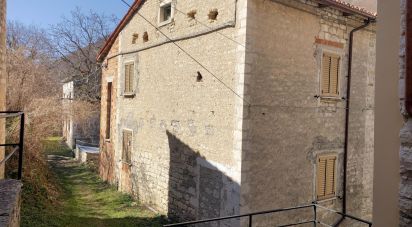 Casa di paese 4 locali di 90 m² in Cagli (61043)