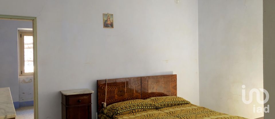 Casa di paese 4 locali di 90 m² in Cagli (61043)