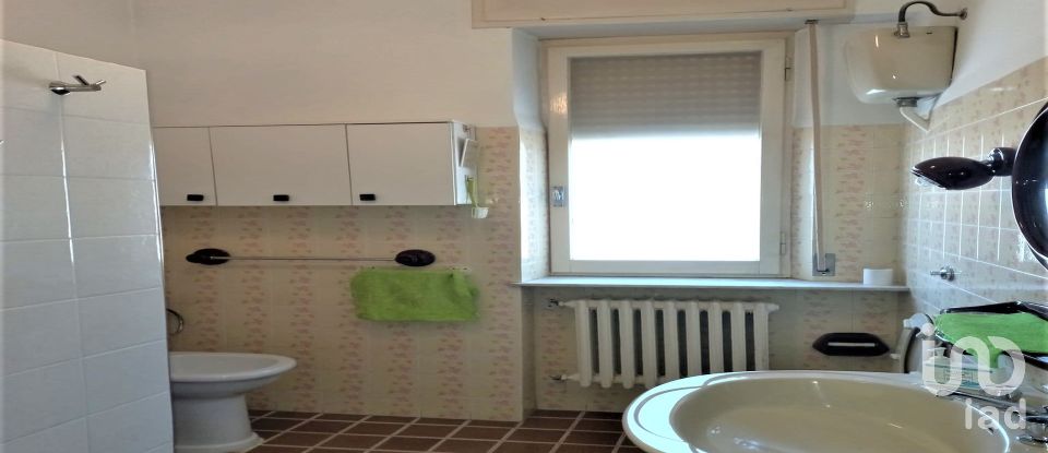 Apartment 7 rooms of 145 m² in Senigallia (60019)