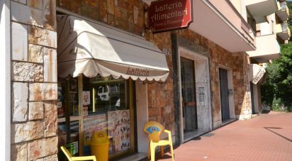 Shop / premises commercial of 36 m² in Genova (16156)