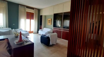 Costruzione di 700 m² in Suno (28019)