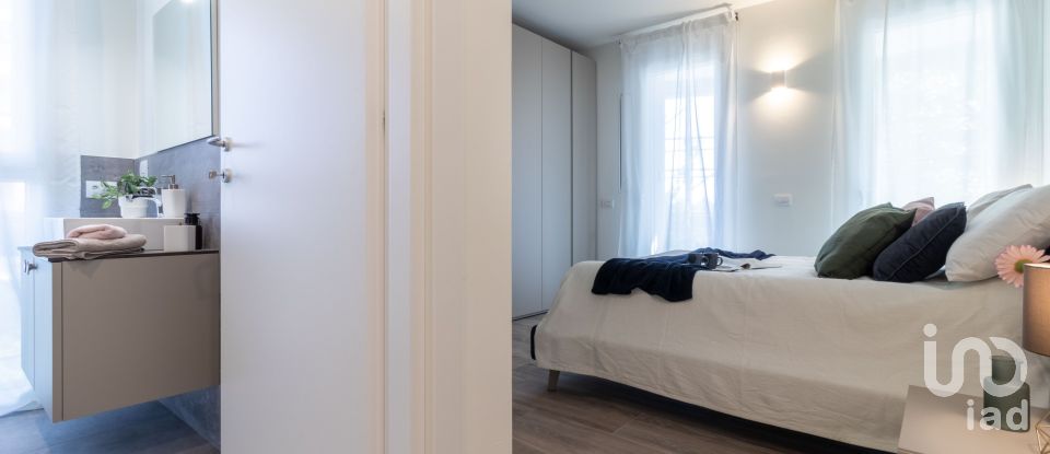 Three-room apartment of 175 m² in Milano (20151)