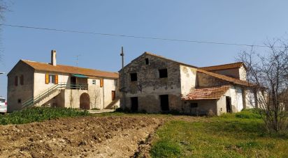 Rifugio 11 locali di 585 m² in Città Sant'Angelo (65013)