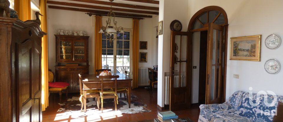 House 10 rooms of 145 m² in Carro (19020)