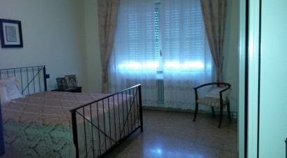Four-room apartment of 210 m² in Silvi (64028)