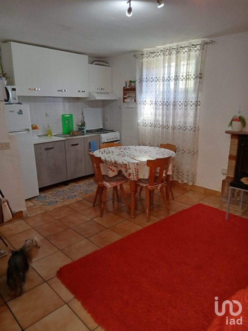 Casa 4 locali di 160 m² in Porlezza (22018)