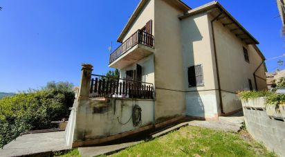 House/villa 8 rooms of 200 sq m in Ponzano di Fermo (63845)