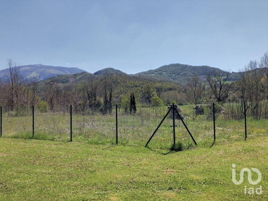 Rustico 0 locali di 240 m² in Urbania (61049)