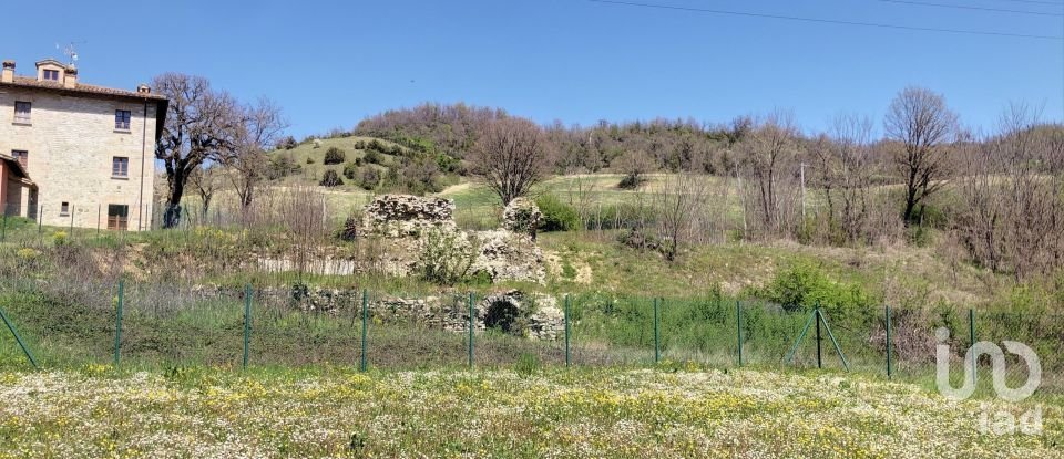 Rustico 0 locali di 240 m² in Urbania (61049)