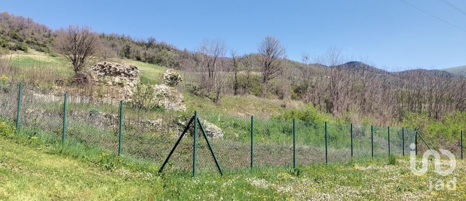 Rustico 0 locali di 240 m² in Urbania (61049)