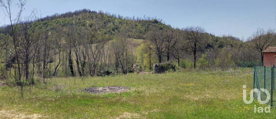 Rustico 0 locali di 240 m² in Urbania (61049)