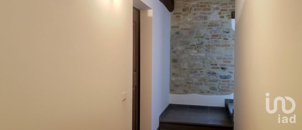 Two-room apartment of 68 sq m in Urbania (61049)