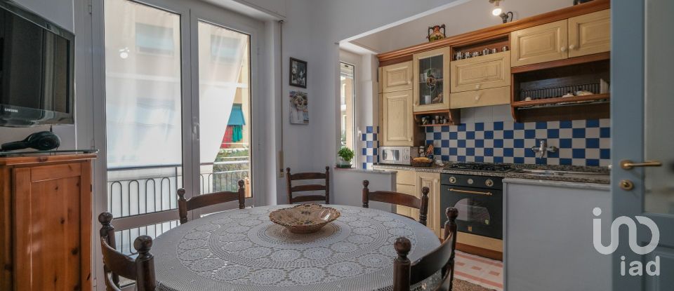 Appartamento 5 locali di 75 m² a Genova (16149)