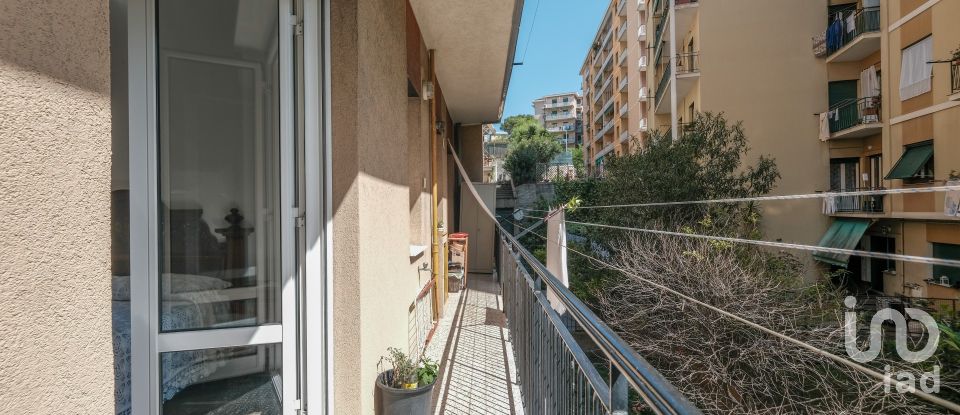Apartment 5 rooms of 75 sq m in Genova (16149)