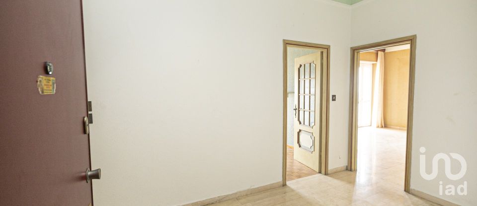Apartment 7 rooms of 120 sq m in Genova (16149)