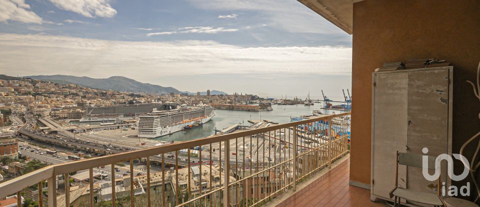 Apartment 7 rooms of 120 sq m in Genova (16149)