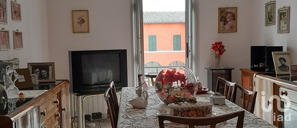 Apartment 6 rooms of 128 m² in Foligno (06034)