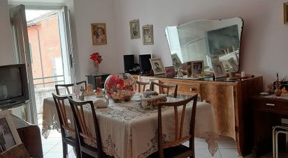 Appartamento 6 locali di 128 m² a Foligno (06034)