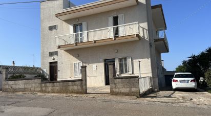 Lodge 9 rooms of 300 sq m in Cisternino (72014)