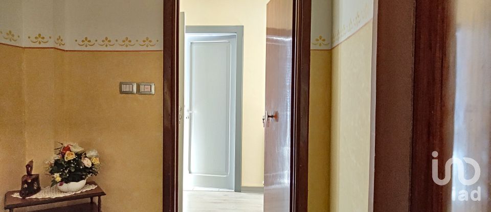 Three-room apartment of 67 m² in Montalto delle Marche (63068)