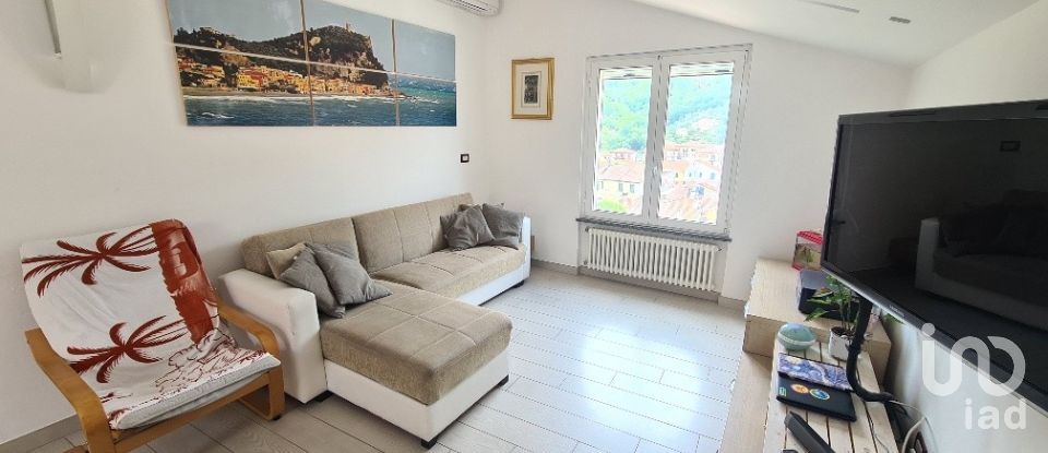Four-room apartment of 110 m² in Calice Ligure (17020)