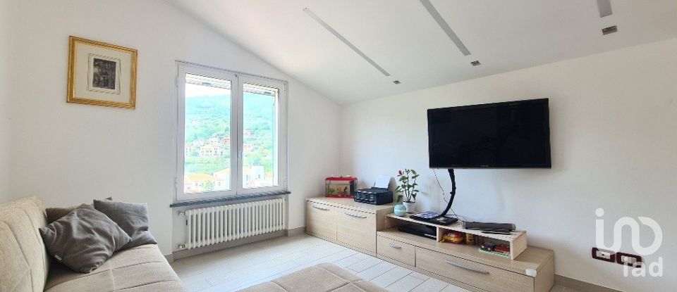 Four-room apartment of 110 m² in Calice Ligure (17020)