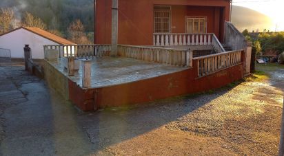 Casa indipendente / Villa 4 locali di 216 m² in Aulla (54011)