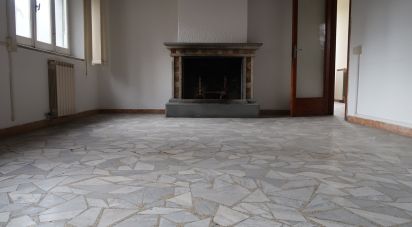 Casa indipendente / Villa 4 locali di 216 m² in Aulla (54011)